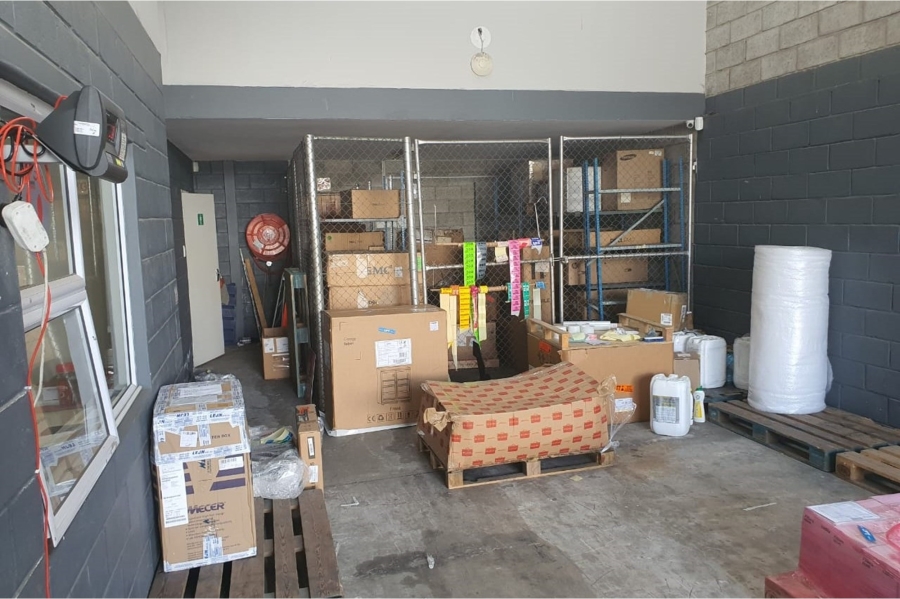 To Let commercial Property for Rent in Walmer Eastern Cape